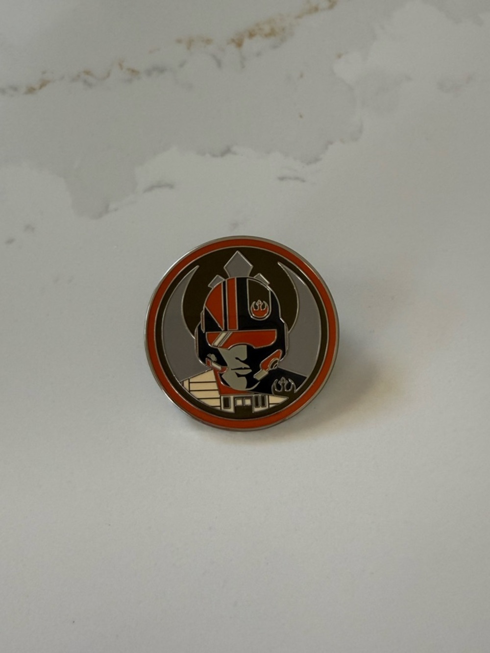 Pilot Poe Dameron Join the Resistance Mystery Star Wars 2025 Disney Pin
